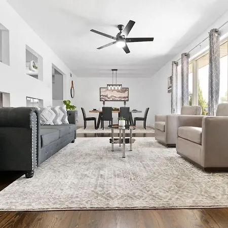 5 Star House Cozy And Charming Centrally Located Modern Home